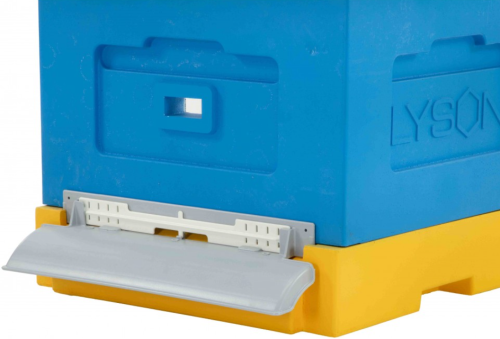 Wylotek z zatyczką do dennic